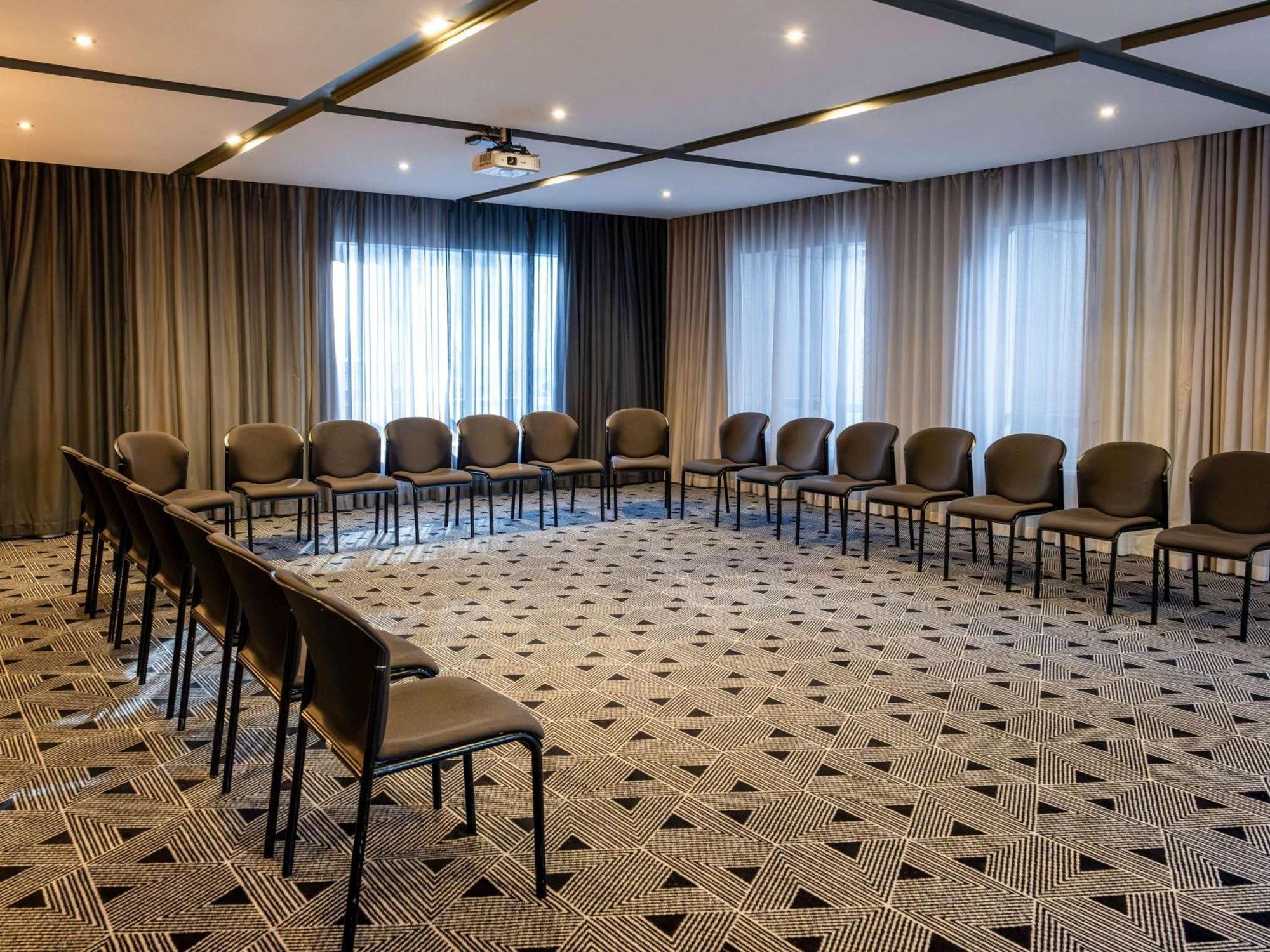 Hotel Pullman Centre 5*