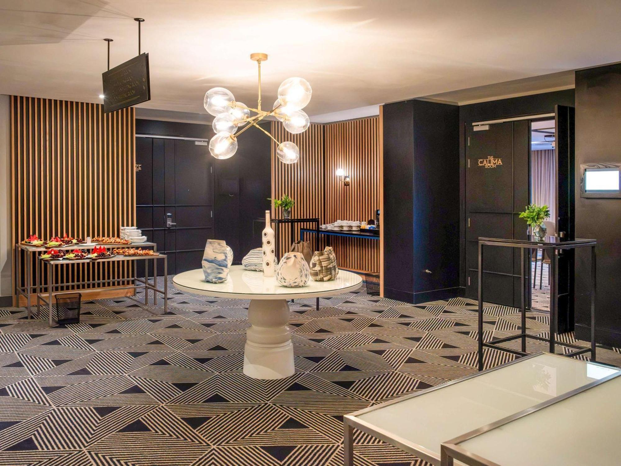 Hotel Pullman Centre 5*
